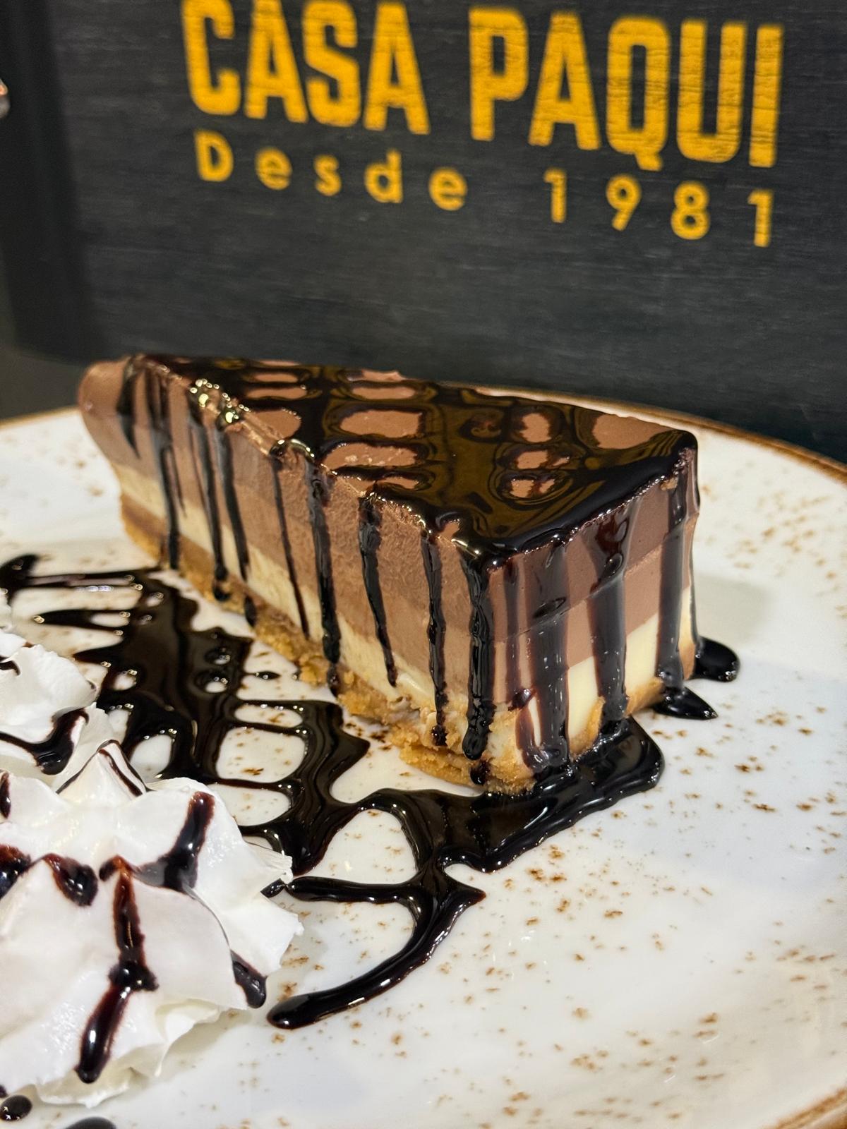 TARTA TRES CHOCOLATES