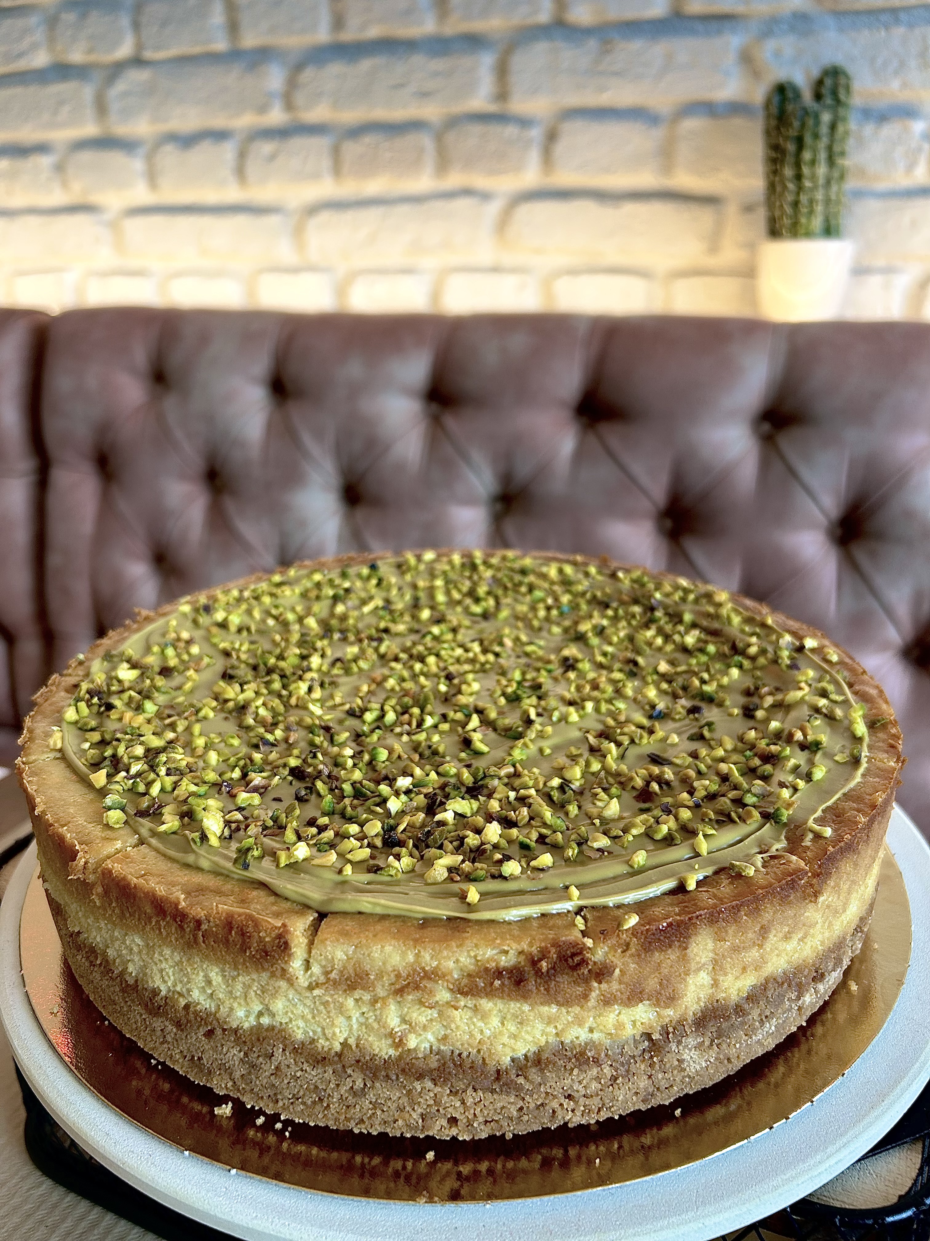CHEESECAKE DE PANTERA ROSA O PISTACHO 
