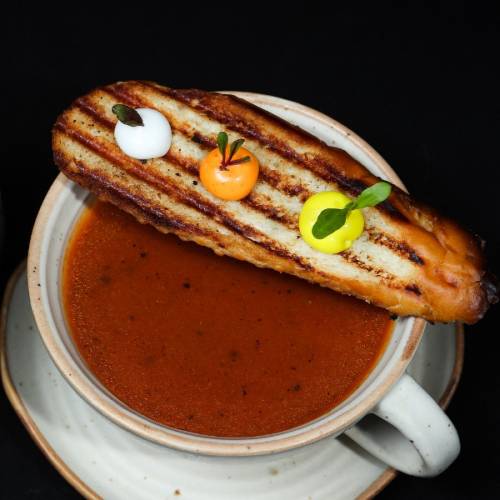 Gazpacho con tostada de leña